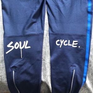 Men’s Large Soul Cycle leggings by Nike.